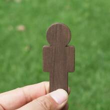 2件套木质艺术情侣钥匙扣吊坠，生日派对装饰挂钩及配件，优雅质朴的情侣礼物，手工木质双心吊坠套装，简约家居钥匙架，迷人的情侣钥匙挂钩，适用于衣柜门或玄关，经久耐用的天然木工艺品，周年纪念日或情人节的理想礼物 - 黑與白 - 查看 2