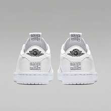 Nike Zapatillas bajas clásicas informales retro para mujer AIR JORDAN 1 LOW - Blanco - Ver 1