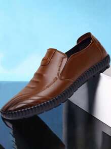 Zapatos casuales y sencillos para hombres con suela suave y transpirable, antideslizante, cómodos para de mediana edad, mocasines de moda de slip-on