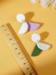 Pendientes largos geométricos bicolor de semicírculo de aleación exagerados, hechos a mano, pendientes de arcilla polimérica de moda minimalista, estilo de resort