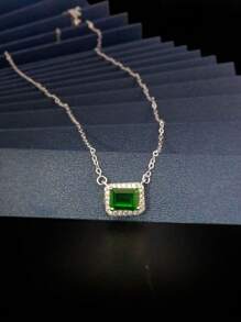 Zhenxing 1pc Women's Elegant Geometric Green Diamond Jade-Color Square Pendant Necklace, 925 Sterling Silver, Luxury Cubic Zirconia Embedded Design, Hypoallergenic, Suitable For Daily Wear And Vacation, Gift For Party
