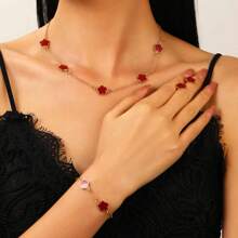 3pcs Simple Classic Lucky 4-Leaf Clover Pendant Necklaces Set, Women Jewelry Set