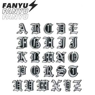 26个A-Z字母朋克摇滚卡通冒险趣味酷炫缝纫贴片徽章刺绣布熨烫贴片，适用于DIY服装、夹克、背包、鞋子装饰