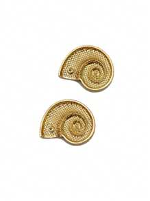 TUANZISP 1 Pair Exaggerated Vintage Gold Sea Element Women Earrings, Bohemian Textured Wave, Seahorse, Shell Stud Earrings, Fashionable Luxurious Asymmetrical Geometric Spiral Earrings Jewelry