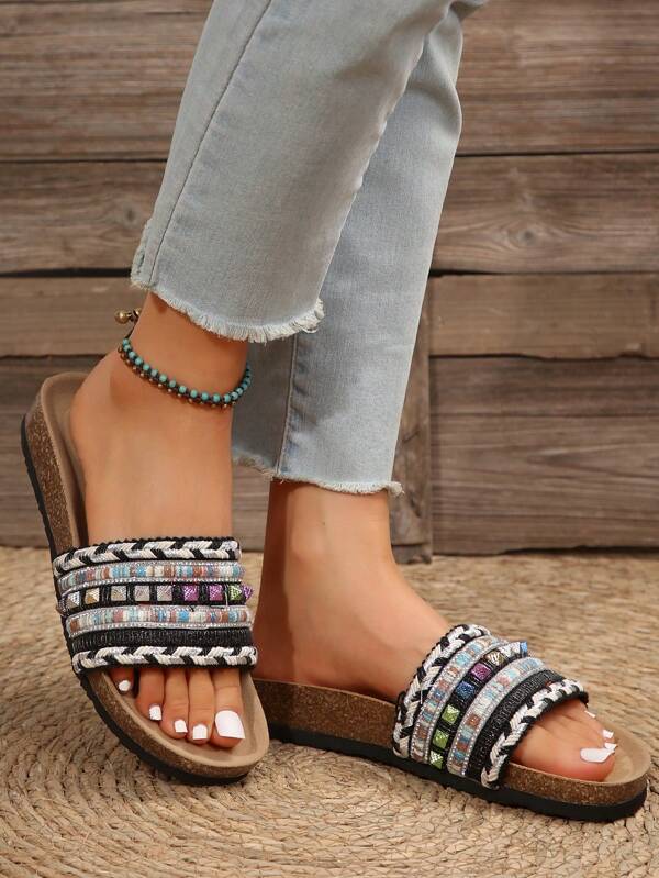 2025 Spring/Summer New Bohemian Retro Style Multicolor Flat Soft Bottom Casual Slippers, Fashion Indoor/Outdoor Sandals (Rivet Color Random)