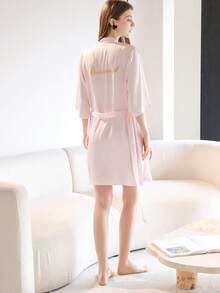 1 chiếc áo choàng cô dâu & phù dâu, áo choàng tắm in chữ, áo choàng kimono, trang phục chuẩn bị cho tiệc cưới, phụ kiện cho lễ cưới và tiệc chiêu đãi, đồ ngủ phù dâu mùa xuân/hè cho nữ, váy cưới, áo choàng thêu cho tiệc độc thân, áo choàng cô dâu, đồ dùng cho tiệc cưới, đám cưới ngoài trời, đồ dùng cho tiệc lễ hội - Phù dâu màu hồng - Xem 4