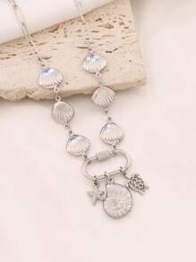 1 pièce Collier pendentif en acier inoxydable avec charme de conque, étoile de mer, tortue océanique et coquillage creux. Design mode. Collier chaîne pour femmes, bijoux