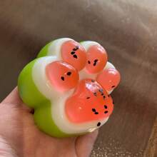 1 pieza Juguete de apretón con diseño de pata de gato de sandía - TPR de rebote lento, diseño de pata realista, divertido y molesto, perfecto para regalos de Navidad/Día de San Valentín/Cumpleaños