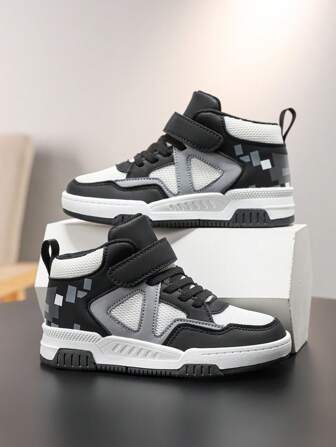 1 双儿童男女款皮革拼布中帮运动鞋，时尚、防水、舒适、百搭，适合所有季节