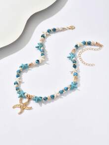 1 件优雅夏季女士波西米亚风格珠宝项链，饰有各种海洋元素：金色海星、彩色贝壳、贝壳、金色小鱼、海马、红龙虾、美人鱼、随机小珠、宝石、玻璃海星、人造珍珠镶嵌贝壳、贝壳、镀金链条。多种款式可选，适合女士海滩、派对、度假