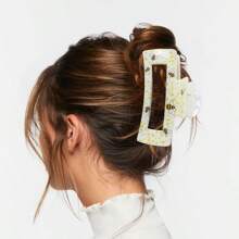 1pc Fashionable Floral & Bee Print Hair Clip - Y2K Style Chic Hair Accessory, Cute Flower Hair Clip For Women, Durable Resin Flower Hair Barrette, Ladies Summer Hair Clip Fashion Hair Accessories Flower Claw Clips