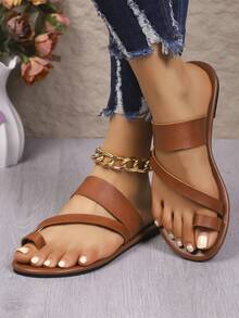 Women's Fashionable Casual Stylish Outdoor Anti-Slip Anti-Odor Beach Sandals Flip Flops - Brown - View 2