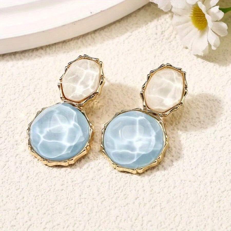 A Pair Of European And American Creative Water Patterned Irregular Oval Earrings, A Versatile Accessory With A Niche Design, A Must-Have Item For Fashionable Women, Perfect For Daily Wear, Commuting, And Gatherings - An Ideal Gift - 寶藍色 - 查看 1