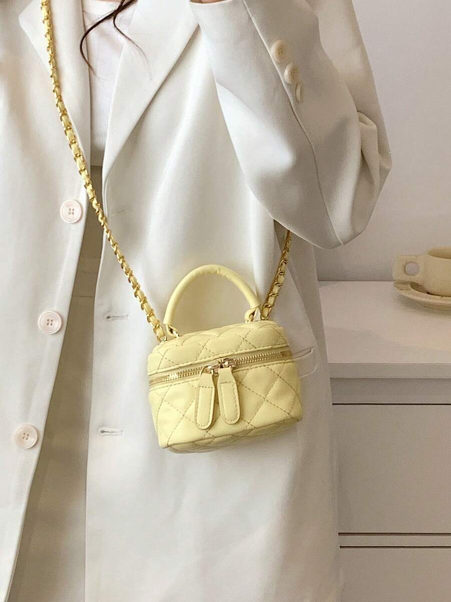 轻便迷你包、链条包、绗缝包、手提包、水桶包，适合女孩、大学生和上班族女性，非常适合办公室、大学、工作、通勤、户外活动、旅行和野餐。