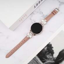 Correa de reloj de piel de mujer compatible con Watch 7/6/5/4 (40mm/45mm) y Classic (43mm/50mm) y Pro (45mm) - Diseño de diamante de trébol de cuatro hojas de la suerte - Correa delgada, transpirable y cómoda - Elegante, de moda y bonita de varios colores - Transpirable e hipoalergénica - Banda de repuesto premium para negocios/citas/boda/uso diario - Mejor regalo para ella
