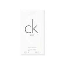 Calvin Klein One Eau De Toilette Splash 男士淡香水 0.5 盎司/15 毫升 清新持久 干净休闲 男友丈夫父亲兄弟生日毕业派对旅行露营户外学校校园旅行节日周年纪念夏季秋季夏季精选夏季必备品夏季经典 CK 自然类型简约别致礼物魅力氛围日常使用 - 美東時間 - 查看 3
