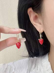 1 Pair Women Elegant Cute 3D Strawberry With Rhinestone Earrings