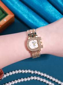 1PC Women's Watches New Light Luxury Niche Watch For Women High Appearance Fashion Dial Quartz Wristwatch Fashionable Women's Casual Stainless Steel Band Quartz Daily Waterproof