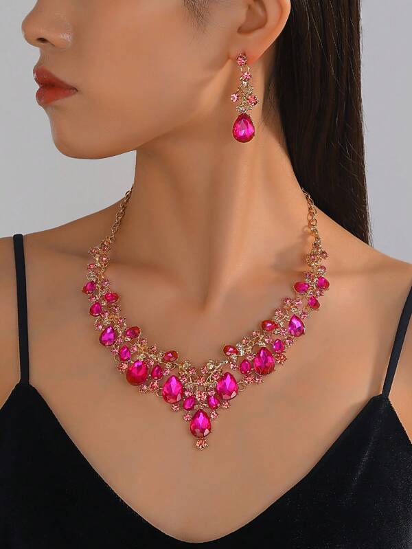 1 Set: 1 par de aretes + 1 collar con diseño de flores, estilo vintage elegante, juego de joyería con diamantes brillantes para mujeres, adecuado para fiestas, regalo para niñas/damas