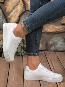 Baskets blanches polyvalentes de style preppy, nouvelles chaussures plates décontractées pour la saison printemps/automne destinées aux étudiants. Chaussures de skate unisexes en PU confortables