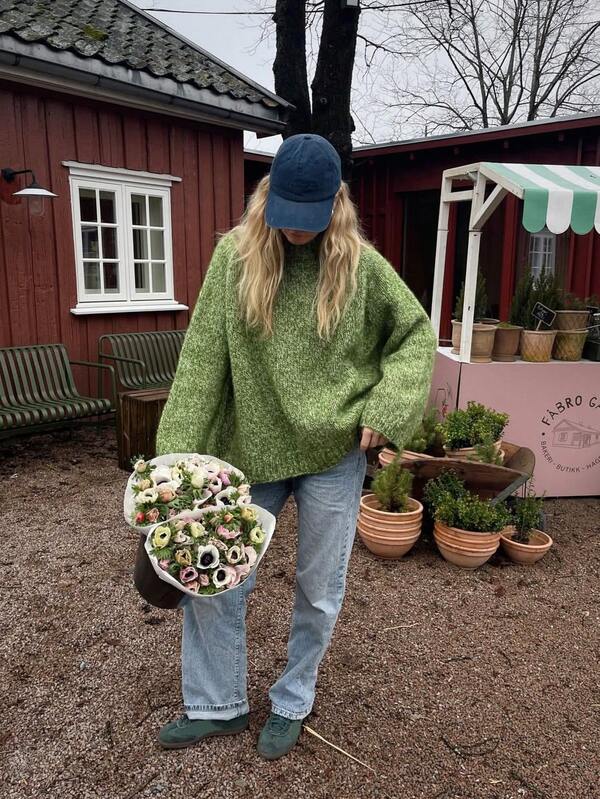 Women's Knit Long Sleeve Pullover Sweater, With Ribbed Knit Details, Regular Length, Relaxed Fit, Suitable For Casual Wear, Autumn/Winter