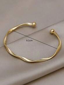 1pc Minimalist Silver Twisted Elegant Fashion Bracelet, Niche Design For Women, Chic Style