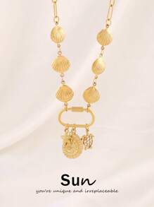 1 pièce Collier pendentif en acier inoxydable avec charme de conque, étoile de mer, tortue océanique et coquillage creux. Design mode. Collier chaîne pour femmes, bijoux