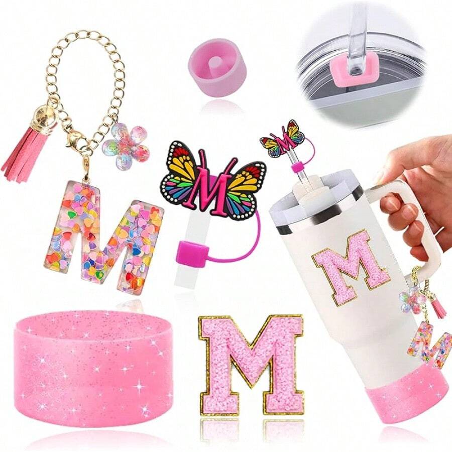 Juego de 6 piezas de accesorios para vasos de 30oz y 40oz, compatibles con tazas , incluye dijes de letras, funda de silicona, tapa y pegatina para el asa (letra S) - Letra M - Ver 1