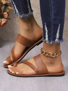 Women's Fashionable Casual Stylish Outdoor Anti-Slip Anti-Odor Beach Sandals Flip Flops - Brown - View 3