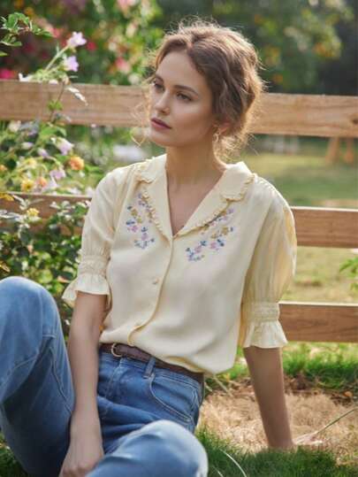 Simple Retro Women's Floral Embroidered Green V-Neck Blouse, Summer Wear, Gentle Elegant Commuting Office Interview French Elegant