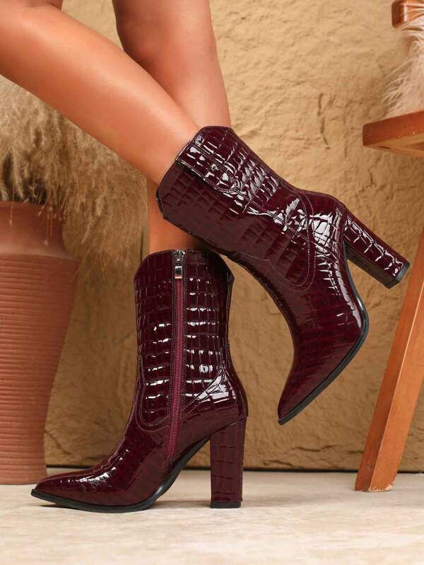 Stivaletti alla caviglia di moda per taglie forti, tacco alto, stivali corti casual adatti per camminare, eventi autunnali/invernali, feste, banchetti. Colore bordeaux, sexy, punta affusolata