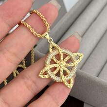 Ciondolo alla moda a nodo dorato in vari stili, collana con amuleto slavo in rame intarsiato di zirconi cubici, unisex, adatta come regalo per le vacanze/regali affascinanti