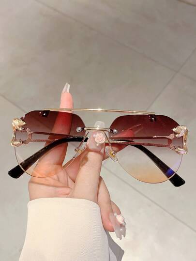 1pc Fashionable Oval Lens Fashion Glasses With Metallic Leopard Decor Temples, Retro Minimalist Style, Unisex