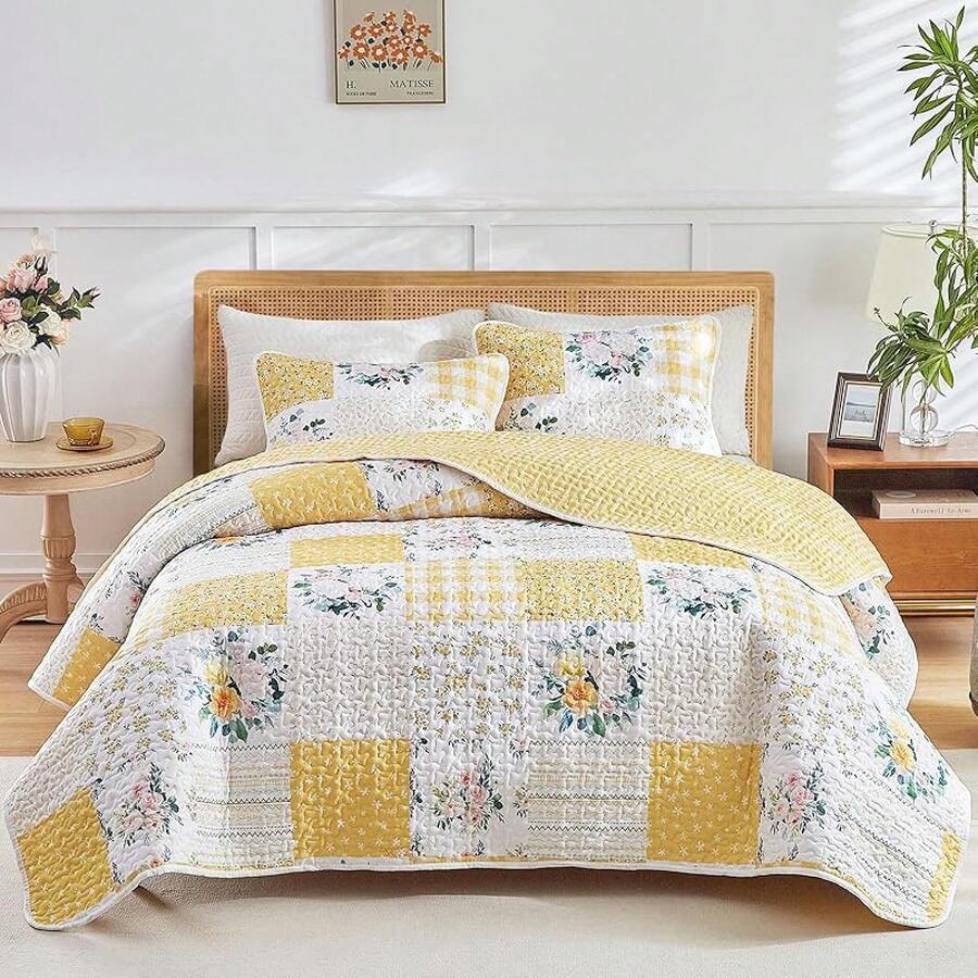 3 Pieces Floral Patchwork Quilt Set Queen, Blue N White Flowers Design, Soft N Cozy Microfiber Quilt, Bedspread Bed Cover For All Season, 1 Quilt And 2 Pillow Shams- 2 Pillow Shams- 90x90 Inches-Holidaygift