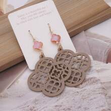1 par de brincos femininos estilo Lucky Flower Hollow Drop, adequados para uso diário, primavera/verão