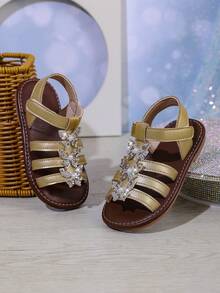 Girls Princess Shoes, 2025 Summer New Sweet Children Butterfly Flower Roman Sandals, Little Girls Soft-Sole Flat Beach Shoes - Gold - View 7