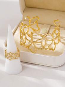1Set Fashionable 3D Clover Hollow Geometric Pattern Bracelet And Ring Accessories