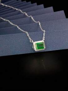 Zhenxing 1pc Women's Elegant Geometric Green Diamond Jade-Color Square Pendant Necklace, 925 Sterling Silver, Luxury Cubic Zirconia Embedded Design, Hypoallergenic, Suitable For Daily Wear And Vacation, Gift For Party