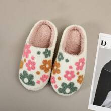 1 par de pantuflas mullidas de tela con diseño de flores, plantas, frutas y verduras, para usar en casa y días festivos con suela blanda para interiores, de colores blanco y rojo para otoño/invierno