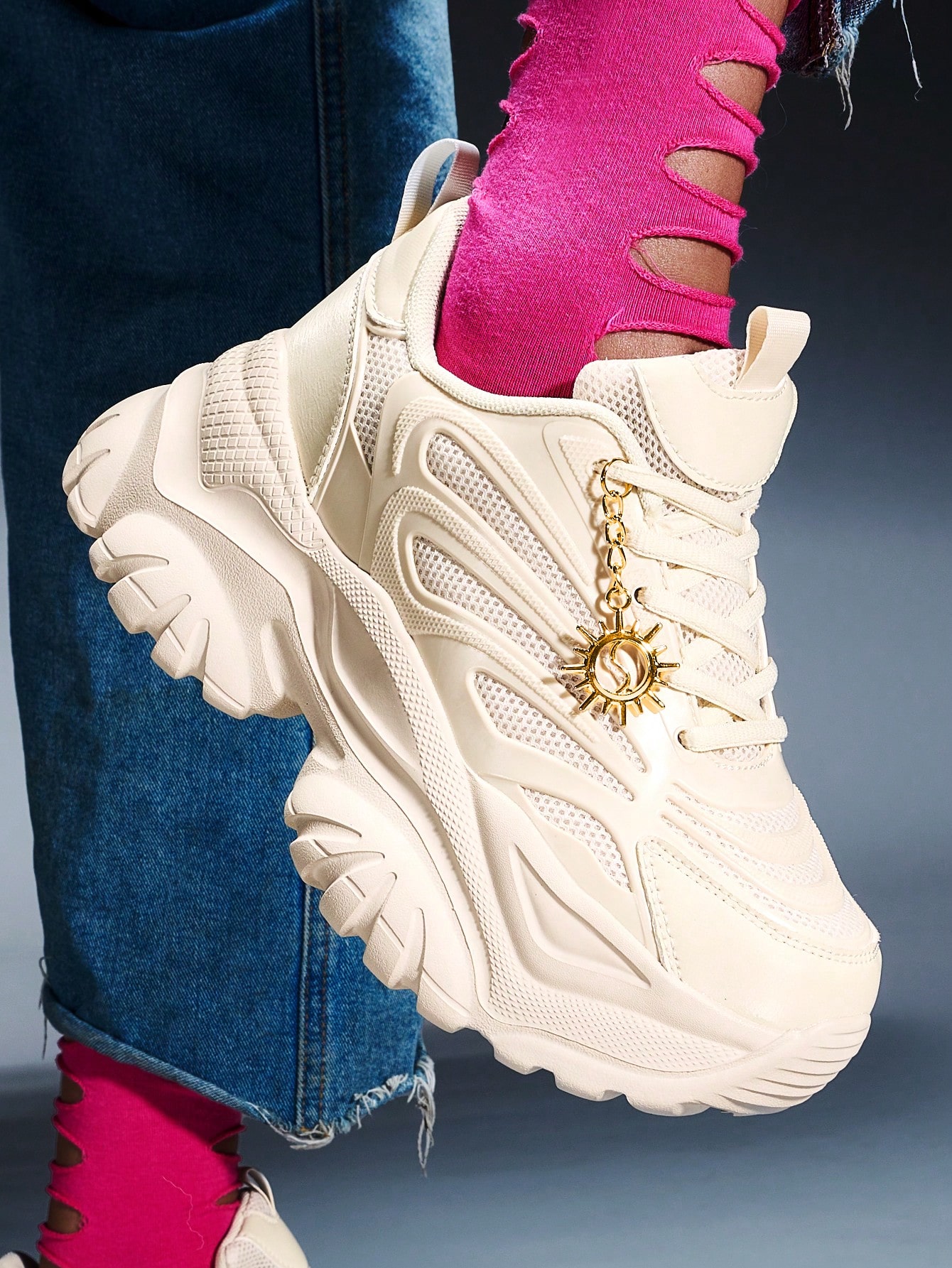 حذاء رياضي نسائي بلون بيج على طراز Y2K، بنعل إيفا...