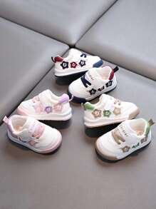1 par de zapatos blandos antideslizantes para bebés y niños pequeños en primavera/otoño, diseño de para niñas y niños, zapatillas informales para interiores/exteriores para bebés de 0 a 4 años