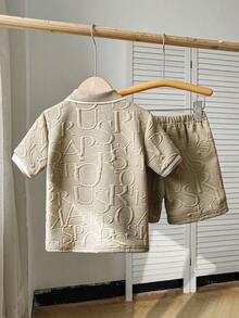 Chatreadl 2 件套年轻男孩休闲酷炫 Polo 领针织上衣和短裤套装，带字母印花，适合春、夏、秋季户外 - 棕色 - 查看 2