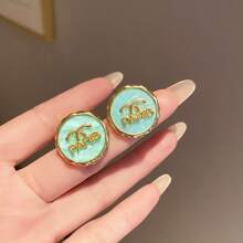 1 pieza Pendientes mini malist estilo letra - Diseño único , lujo discreto para mujeres