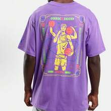 Puma 男士篮球人物和字母图案运动 T 恤 - 紫色 - 查看 4