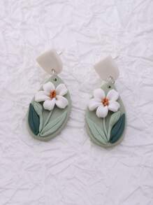 A Pair Of Elegant And Pure Polymer Clay Material, Purely Handmade, Green Background 3D White Lily Realistic And Unique Flower Earrings For Women, Suitable For Vacation And As A Gift