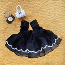 Vestido mini con tirantes de moda y dije de muñeca, 3/1 pieza - Accesorios DIY para decoración de bolsos en miniatura (no se incluye la correa del bolso, se puede hacer DIY como collar o bandolera) - Juego de accesorios de moda adorables para mejorar instantáneamente una casa de muñecas, tamaño en miniatura (consultar el tamaño en las imágenes, tener cuidado para quienes les importe el tamaño)