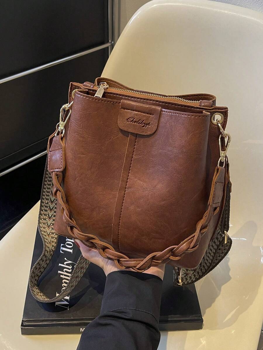 [Versatile Fashion] Vintage-Inspired Women's Crossbody Bag - Stylish Shoulder Purse With Detachable Strap, Magnetic Closure, And Multiple Compartments In Coffee Brown