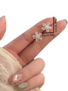 1对时尚简约花朵耳钉，适合女性在任何场合佩戴 - 銀色 - 查看 4