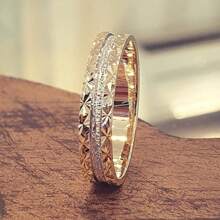 1 pieza Anillo elegante y personalizado para mujer, hermoso diseño halo enchapado en oro de 14K, adecuado para regalos y eventos formales, perfecto para el Día de San Valentín, cumpleaños o Navidad