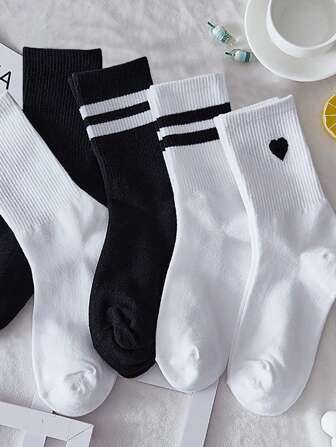 5 Pairs Of Striped Solid And Heart Print Sports Socks